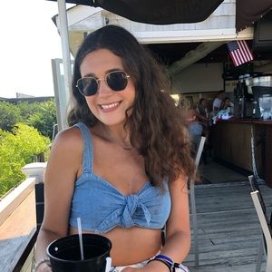 Meet your Posher, Kelly